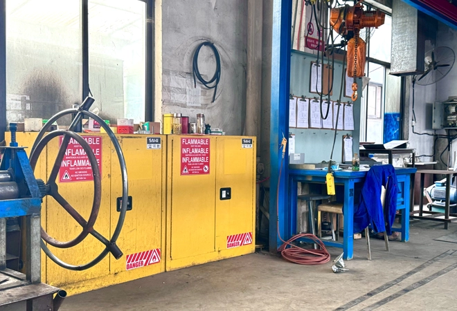 Armadio di stoccaggio di liquidi infiammabili per l'industria chimica